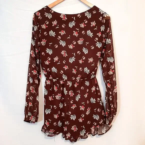 3 FOR $35! 📦 ASTR x Revolve Burgundy Long Sleeve Floral Romper Sz. S - Picture 6 of 6